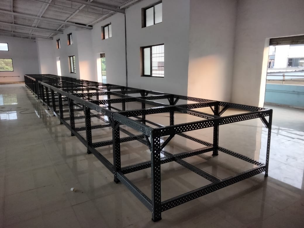 Slotted Angle Cloth Cutting Table